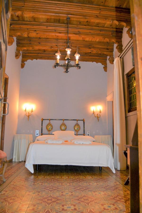 Lo Palauet De La Muralla Balaguer Exteriör bild