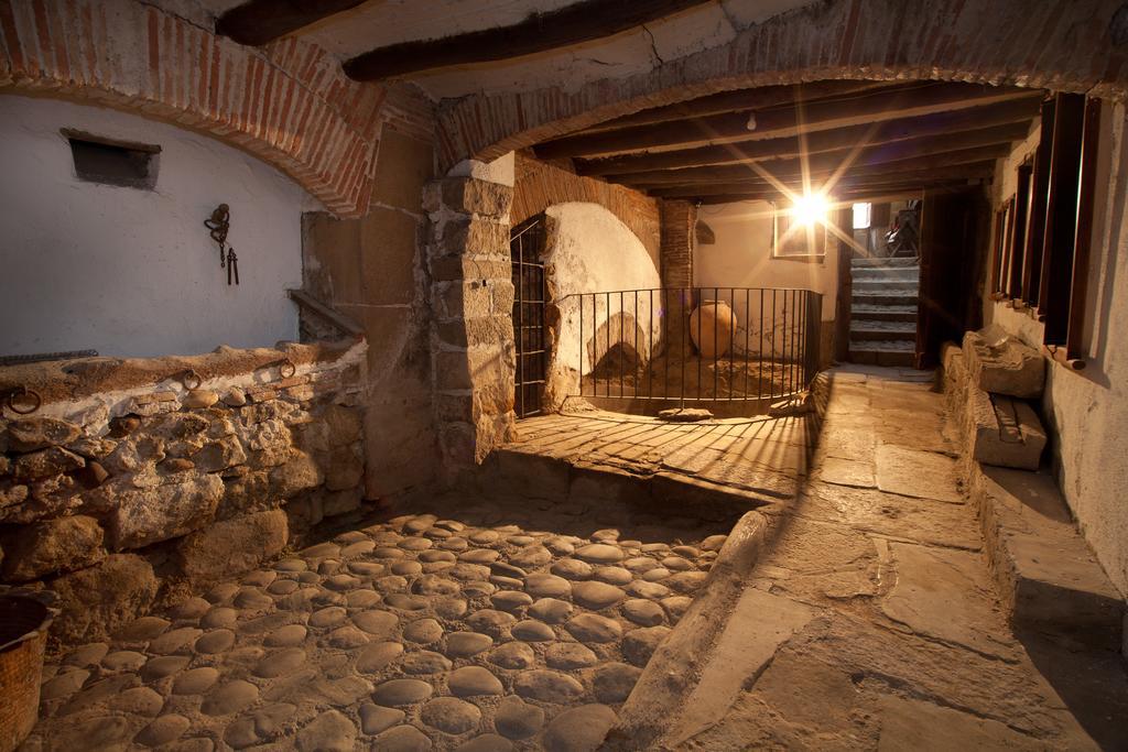 Lo Palauet De La Muralla Balaguer Exteriör bild