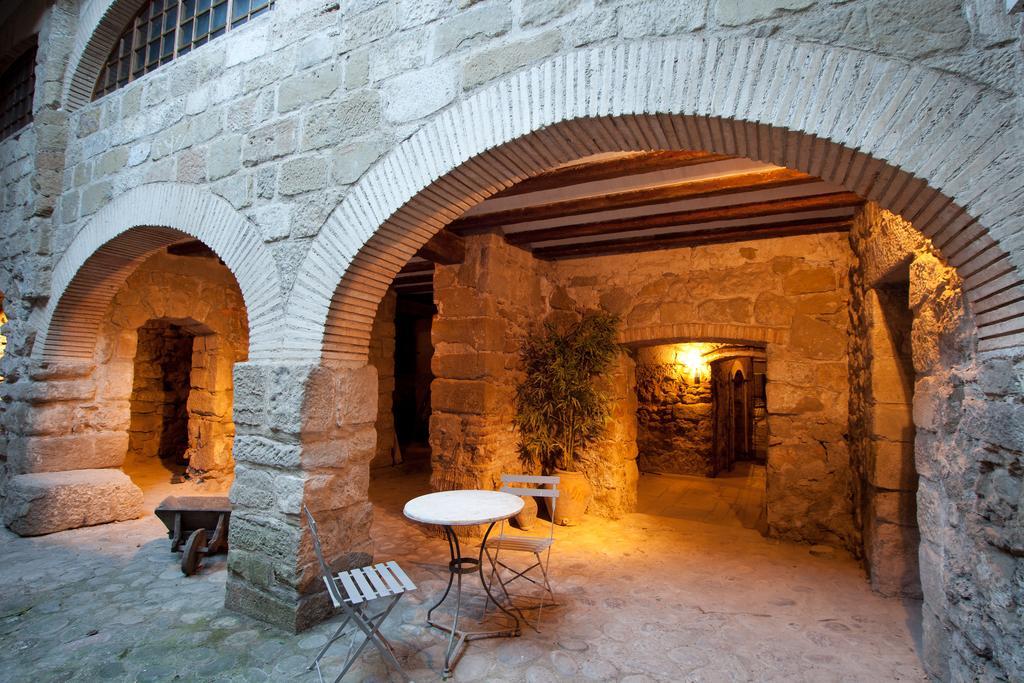 Lo Palauet De La Muralla Balaguer Exteriör bild